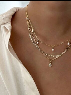 Gold layered necklace